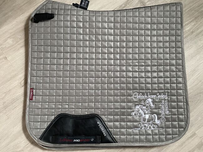 LeMieux graue Cotton Schabracke, Dressurschabracke, silber, Dressur-Stickerei, Full, LeMieux, Steffi, Dressage Pads, Olpe