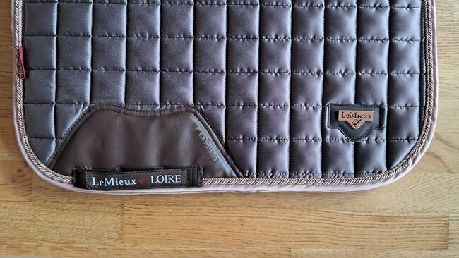 LeMieux Loire Schabracke, LeMieux  Dressurschabracke, Waltner Iris, Dressage Pads, Fischbachau, Image 3