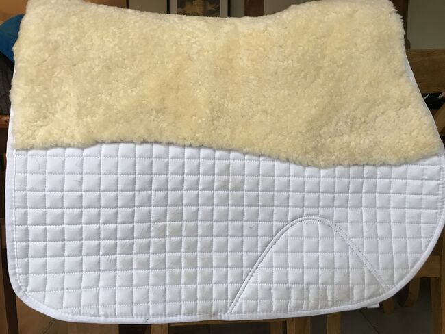 LeMieux Prolambskin dressage pad, LeMieux Prolambskin, Sharon noble, Dressage Pads, Image 7