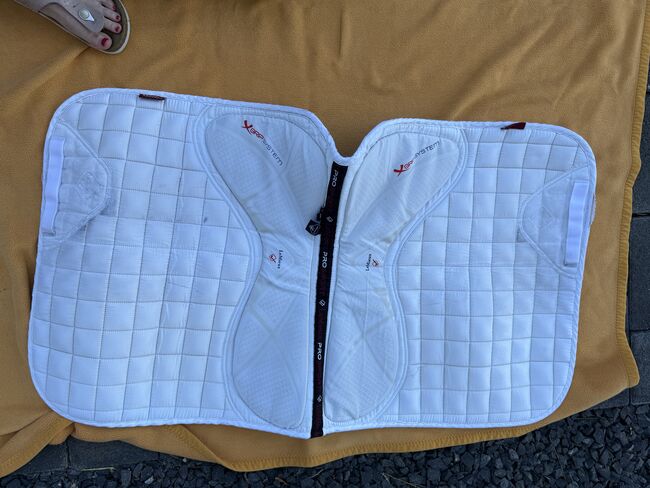 LeMieux - X-Grip Silikon Dressurschabracke Weiß, LeMieux X-Grip Silikon Dressurschabracke Weiß, Daniela, Dressage Pads, Göppingen