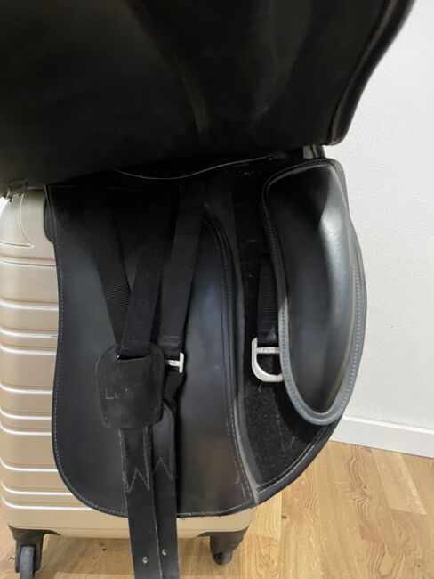 Letek Dressursattel, NEUwertig, 17,5, Letek, Janine Heckmann, Dressage Saddle, Tholey, Image 10