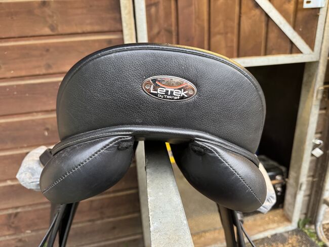 Letek Dressursattel 17,5 schwarz, Letek, ER, Dressage Saddle, Saarbrücken , Image 2