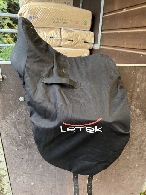 Letek Dressursattel 17,5 schwarz, Letek, ER, Dressage Saddle, Saarbrücken 