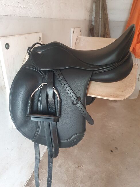 Letek Maximus Dressur 18er schwarz Kaltblut, Tekna Letek Maximus Dressur 18er schwarz, Anke Voigt, Dressage Saddle, Kriegsfeld