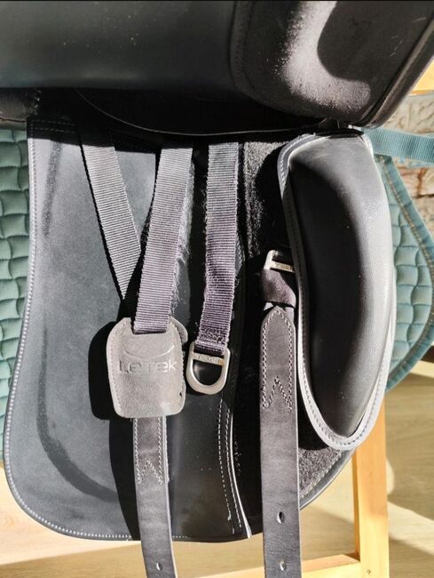 Letek S-Line 17,5 Sondermodell, Tekna Letek-Sattel S-Line, Valerie Fiebig , Dressage Saddle, Mannheim, Image 9