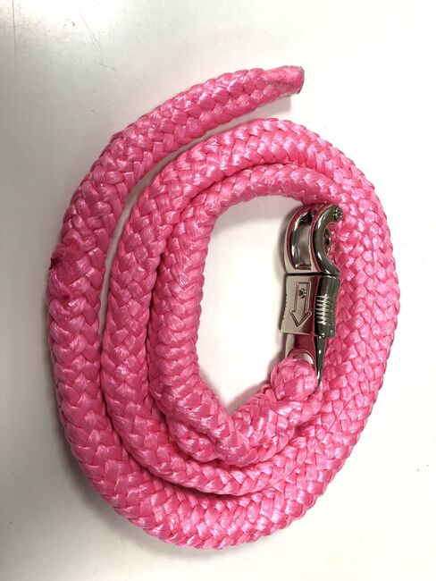 Führstrick mit Panikhaken in Pink, Lisa Marie Kotula, Uwiązy, Braunschweig 