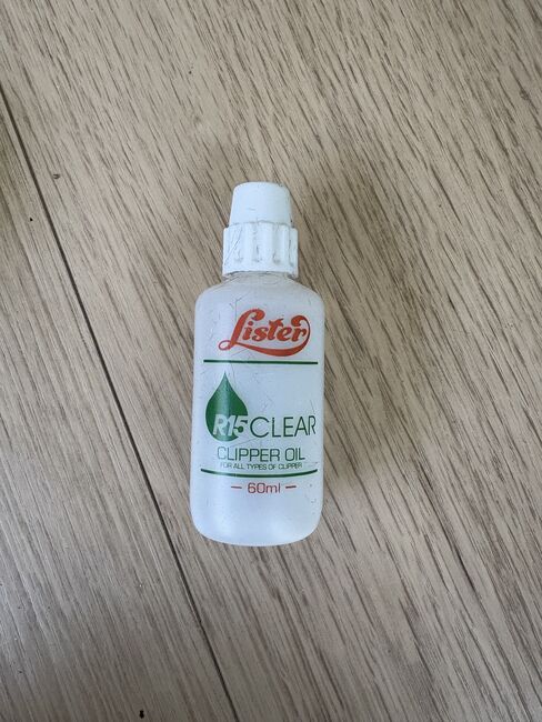Lister clippers and cleaning equipment, Lister, Niamh Hosie, Grooming Brushes & Equipment, Aberdeen, Image 5