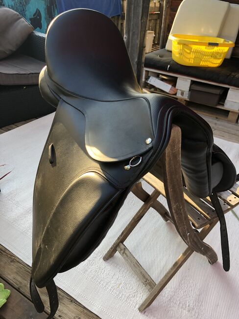 Loesdau Dressursattel wie neu, Loesdau , Lisa , Dressage Saddle, Unteregg, Image 3