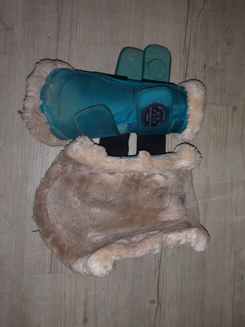 Gr. COB HV Polo Gamaschen Türkis vorne, HV POLO, Katrin Maruhn, Tendon Boots, Tornesch