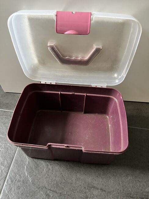 Kleinen Putzkoffer, Krämer, Celina Wulff, Czyszczenie konia, Verden