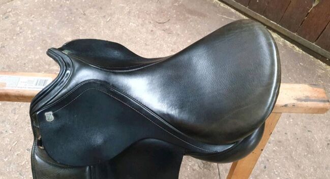 MASSIMO – Dressur I – Kaltblutsattel – Sitz 18 – KW 34, Massimo Dressur 1, Kirsten , Dressage Saddle, Gladbeck , Image 4