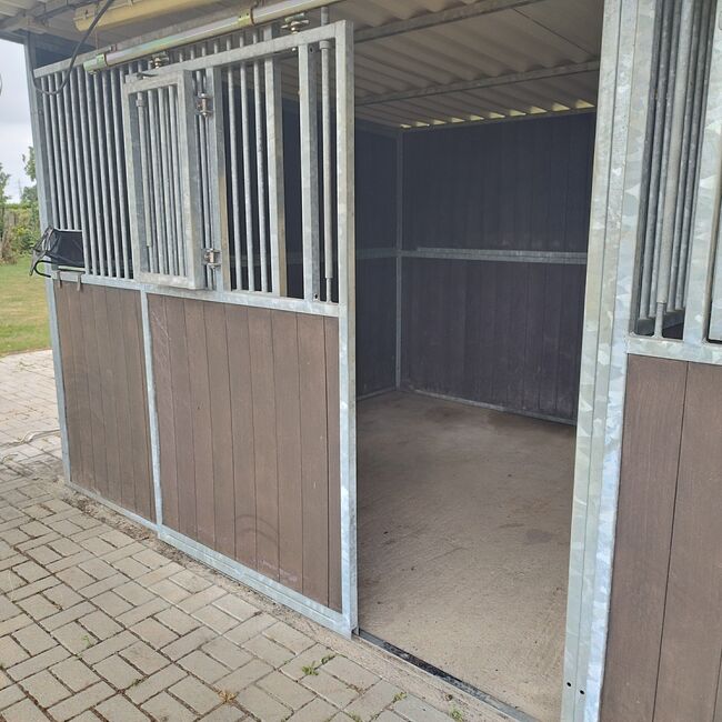 Massive Pferdeboxen, Geert & Henk Trading 2 Außenboxen , Bettina Wache , Horse & Stable Mats, Sonsbeck , Image 5