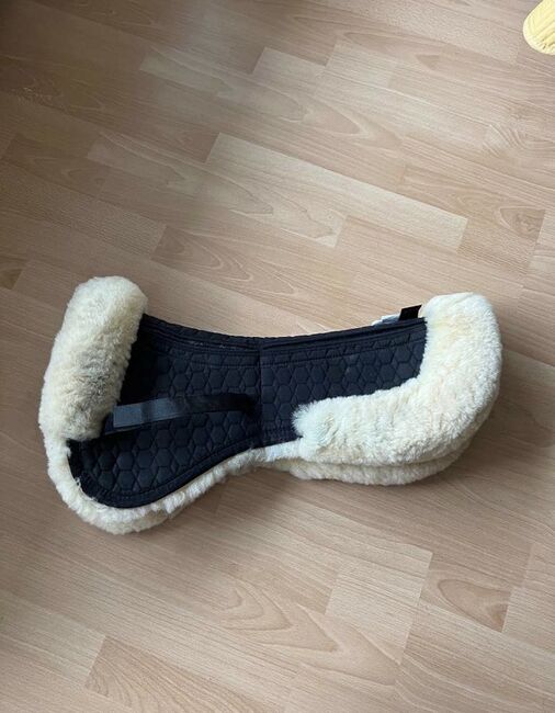 Mattes Correction Lammfell Pad, Mattes Mattes Correction Pad, Stephanie Winter, Saddle Accessories, Wien, Image 4
