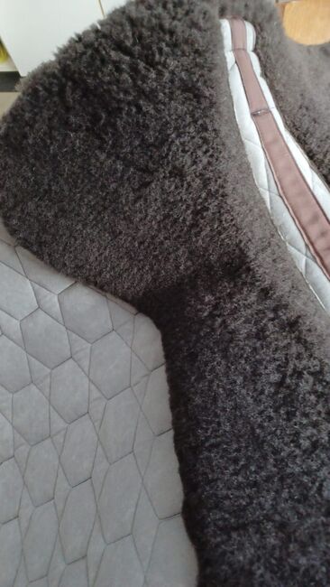 Mattes Dressur Lammfell Schabracke Gr. L braun, Mattes, Conny , Dressage Pads, Neuss, Image 5