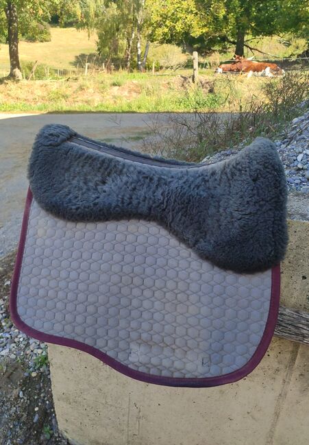 Lammfellschabracke Dressur Mattes, Mattes Eurofit, Karolin, Dressage Pads, Gottmadingen