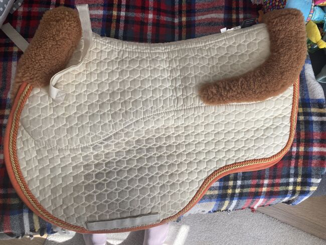 Mattes Lammfellschabracke L, Mattes Mattes Lammfell Schabracke Größe L, Sarah, Dressage Pads, Ingelheim am Rhein, Image 5
