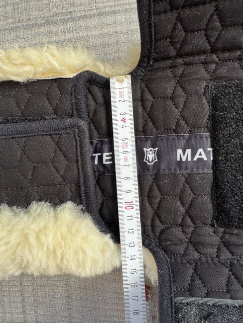 Mattes Lammfell Gurtschoner DR, Mattes, Maike, Saddle Accessories, Titz, Image 3