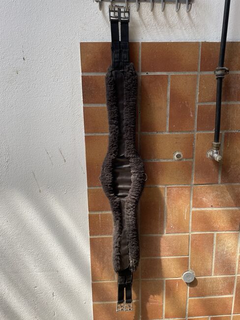 Mattes Lammfell Langgurt 135, Mattes, Susanne, Girths & Cinches, Basel, Image 3