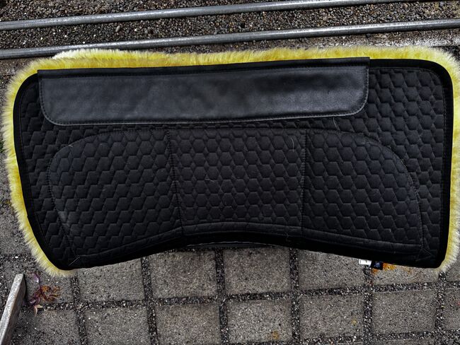 Mattes Square Western Pad, Mattes, Buser Beatrice, Western Pads, Effretikon