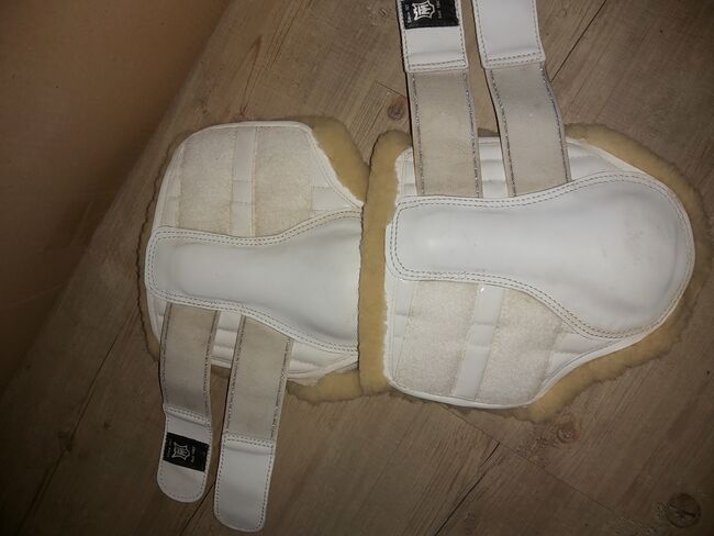 Mattess Lammfell Gamaschen Gr. M vorne weiß, Mattess Gamasche vorne, Katrin , Tendon Boots, Tornesch 