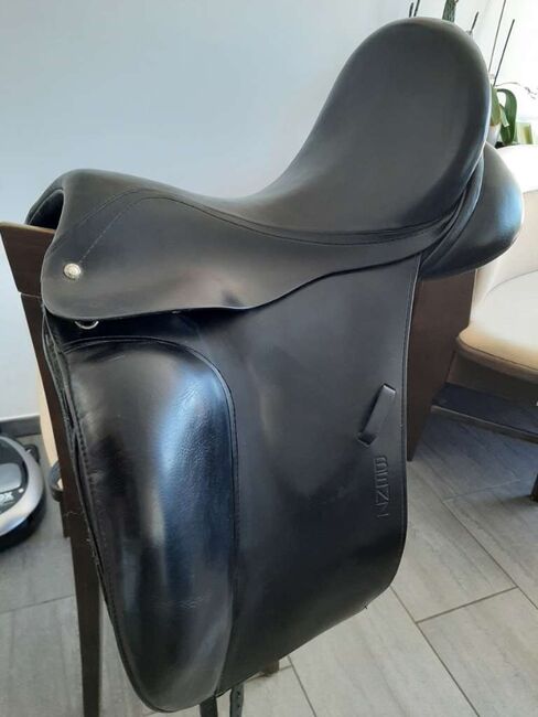 Max Benz Dressursattel Herakles 17.5 mittelweite Kammer, Max Benz Herakles, Stefanie Weidenauer, Dressage Saddle, Wien, Image 4