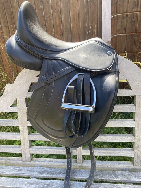 Dressursattel Monoblatt Max Benz One, Max Benz One, Lisa Schläger, Dressage Saddle, Bayreuth