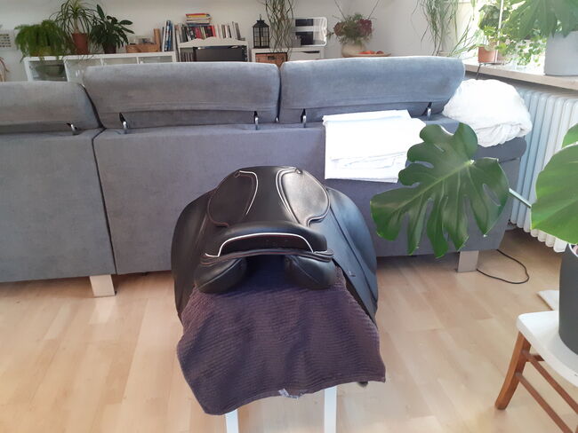 Maxflex Dressursattel Emilio Premium 17 Zoll, Maxflex Emilio Premium, S. Schneider, Dressage Saddle, Gundelfingen, Image 2