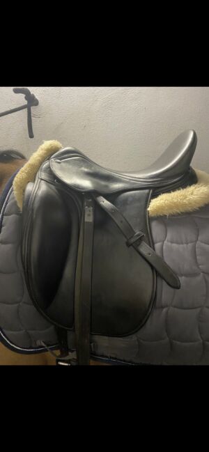 Maxflex Dressursattel, Maxflex  Leonhard , Charlotte Burbank, Dressage Saddle, LÜDINGHAUSEN, Image 2