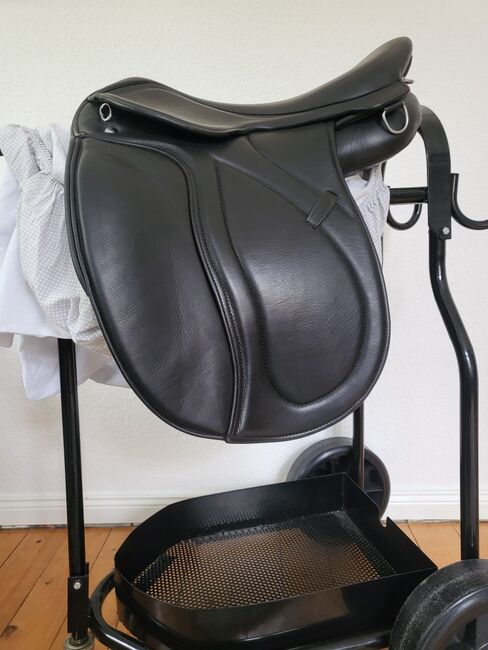 Maxflex Emilio Pro Dressursattel, kaum genutzt! Top-Zustand, 2 Jahre jung, Maxflex (ehemals Deuber, jetzt Bargh&Bargh/Hilbar u.a.) Emilio PRO, Helga Jungk, Dressage Saddle, Bremen, Image 16