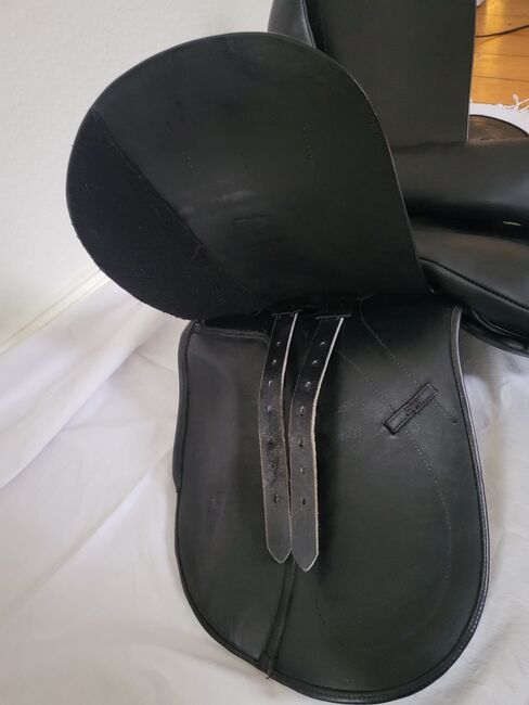 Maxflex Emilio Pro Dressursattel, kaum genutzt! Top-Zustand, 2 Jahre jung, Maxflex (ehemals Deuber, jetzt Bargh&Bargh/Hilbar u.a.) Emilio PRO, Helga Jungk, Dressage Saddle, Bremen, Image 18