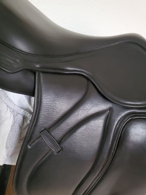 Maxflex Emilio Pro Dressursattel, kaum genutzt! Top-Zustand, 2 Jahre jung, Maxflex (ehemals Deuber, jetzt Bargh&Bargh/Hilbar u.a.) Emilio PRO, Helga Jungk, Dressage Saddle, Bremen, Image 20