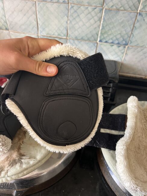 Medium Lemieux tendon and fetlock boots, Lemieux, Ava Conner, Ochraniacze, Basingstoke, Image 9