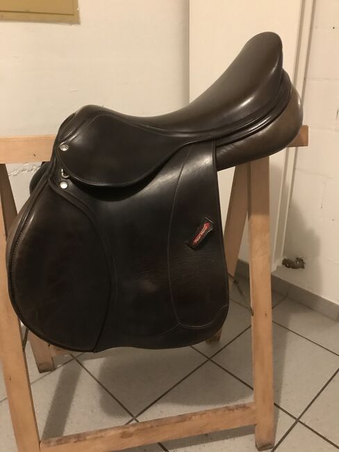 Menet Springsattel, Menet Springsattel, Sonja Frei, Jumping Saddle, Kriessern