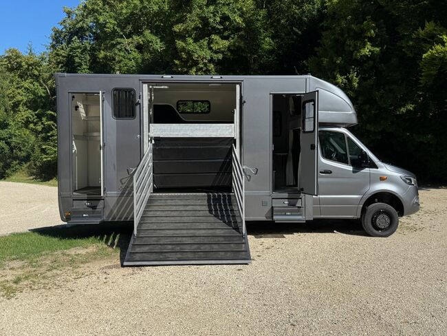 Mercedes-Benz 519 Pferdetransporter Unikat!!Allrad 4x4 Selbstfahrer, Dickenherr Dickenherr 4x4 Allrad, Gerhard Strobel (Dickenherr Trucks und Trailers), Horse Trailers, Baden-Württemberg - Unterschneidheim, Image 12
