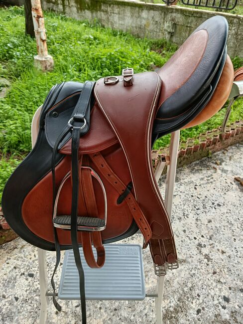 Stübben brand: jumping saddle, girth , martingale,stirrups, stirrups leather, Stübben imperator, Luci Pavlidu, Jumping Saddle, Nea Michaniona