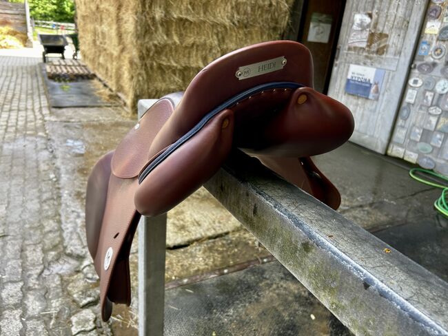 Meyer Springsattel 17“, Meyer Selles, Zoe, Jumping Saddle, Basel, Image 5