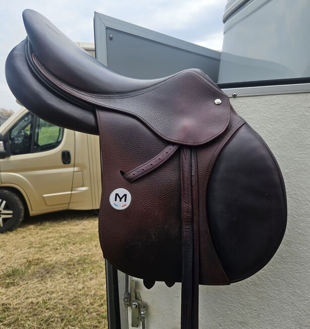 Meyer Sellerie Springsattel (ähnlich CWD und Amerigo, Meyer Sellerie , Isabell Muskopf , Springsattel, Wiesbaden, Abbildung 3