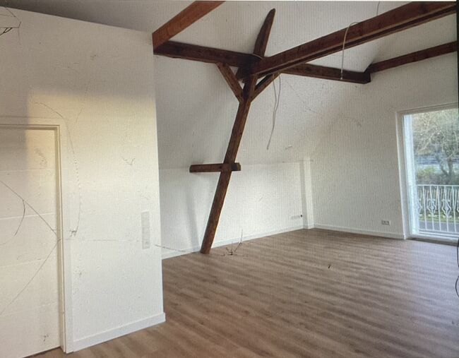 Mietwohnung mit Pferdestall, Braun, Pferdeimmobilien, Nümbrecht 