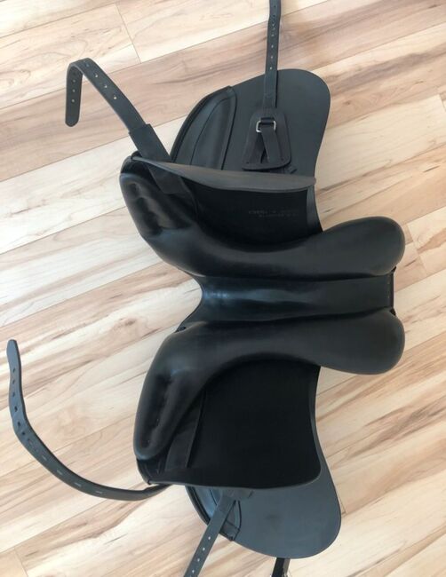 Neuwertiger Cobra Dressursattel 17,5', Cobra, Saskia Nowottny , Dressage Saddle, Poppenhausen , Image 11