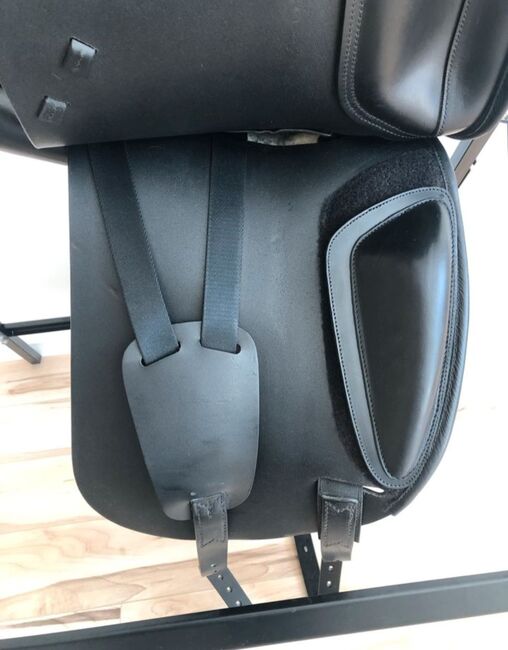 Neuwertiger Cobra Dressursattel 17,5', Cobra, Saskia Nowottny , Dressage Saddle, Poppenhausen , Image 4