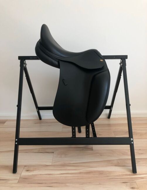 Neuwertiger Cobra Dressursattel 17,5', Cobra, Saskia Nowottny , Dressage Saddle, Poppenhausen , Image 2