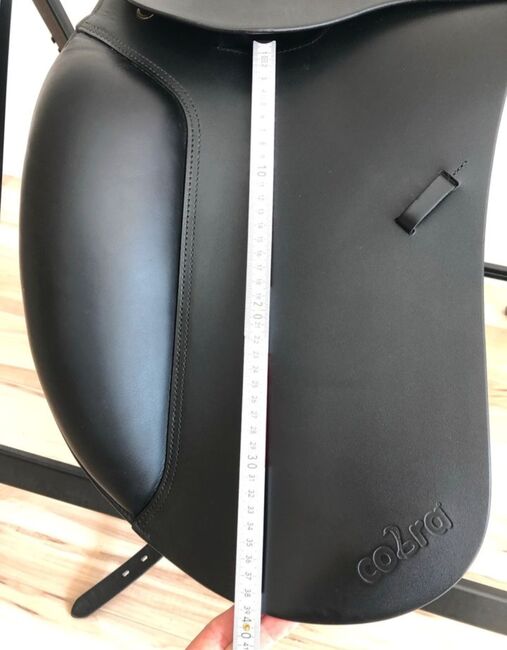 Neuwertiger Cobra Dressursattel 17,5', Cobra, Saskia Nowottny , Dressage Saddle, Poppenhausen , Image 17