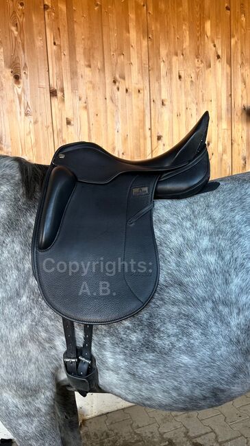 Neuwertiger Sommer Esprit Athen Dressursattel, Sommer Esprit Athen DS, Anja Burghartswieser, Dressage Saddle, Obing , Image 5