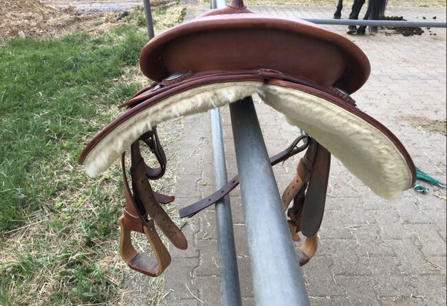 Neuwertiger Westernsattel MJ Western Art Saddlery, MJ Western Art Saddlery  Custom Made ( Allroundsattel), Katja Jud, Western Saddle, Metzingen, Image 7