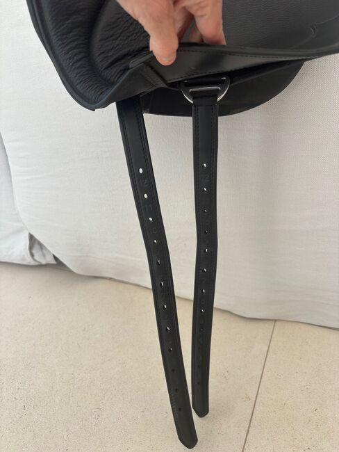 Neuwertiger Josef Hildmann Dressursattel Grandioso Spezial 17", Josef Hildmann Grandioso Spezial 17", Caro, Dressage Saddle, Bisamberg, Image 5