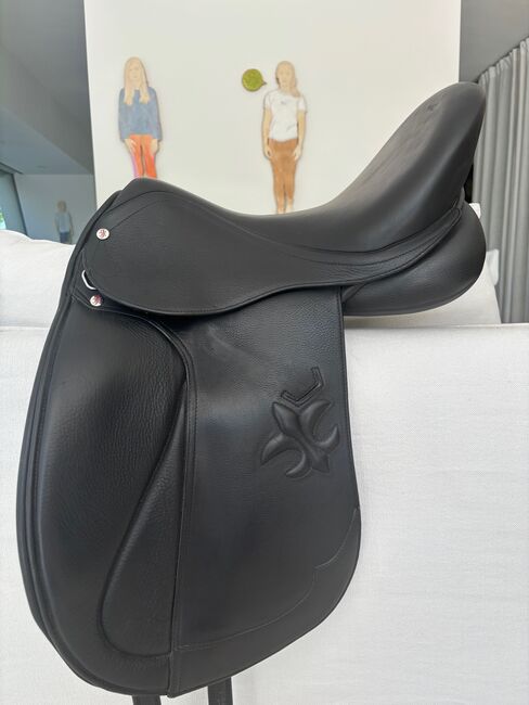 Neuwertiger Josef Hildmann Dressursattel Grandioso Spezial 17", Josef Hildmann Grandioso Spezial 17", Caro, Dressage Saddle, Bisamberg