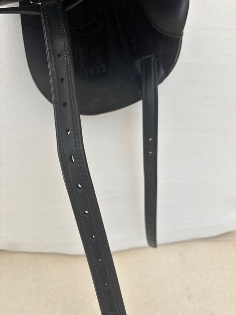 Neuwertiger Josef Hildmann Dressursattel Grandioso Spezial 17", Josef Hildmann Grandioso Spezial 17", Caro, Dressage Saddle, Bisamberg, Image 6
