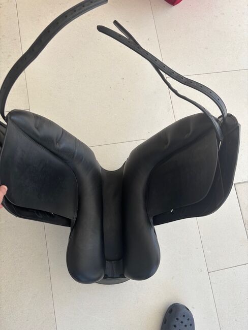 Neuwertiger Josef Hildmann Dressursattel Grandioso Spezial 17", Josef Hildmann Grandioso Spezial 17", Caro, Dressage Saddle, Bisamberg, Image 7