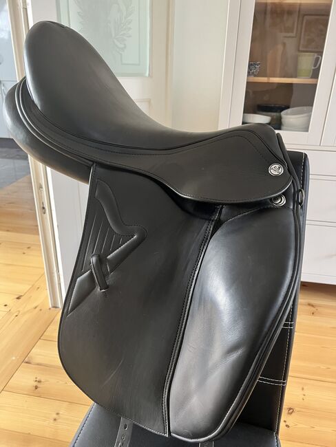 neuwertiger Prestige Dressursattel 18‘Zoll, Prestige, Carlotta Elisa Eberhard, Dressage Saddle, Düsseldorf , Image 3