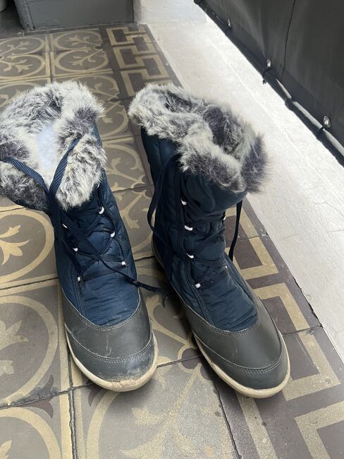 Mollig warme und wasserdichte (Schnee-) Stall-Stiefel, Gr. 41, Decathlon, Isabell, Riding Shoes & Paddock Boots, Frankfurt 